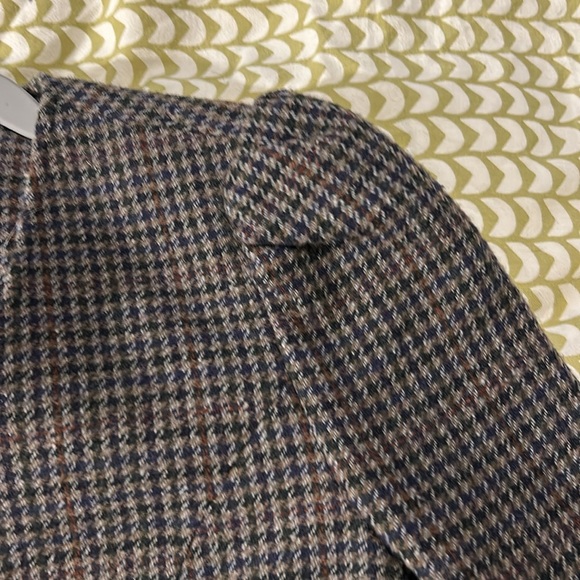 Hinge from Seattle blazer houndstooth pattern. - Picture 4 of 5